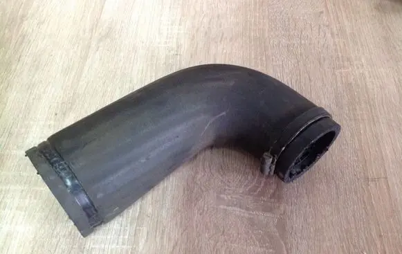 Volvo XC90 Engine coolant pipe/hose