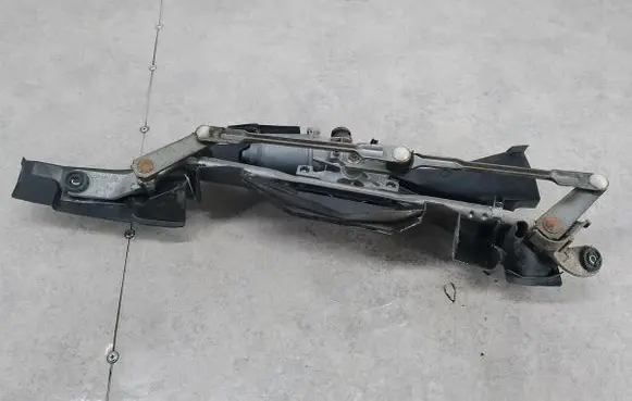 Mazda 6 Front wiper linkage 1593001431