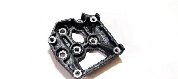 Mazda Xedos 9 Engine mounting bracket KFB21