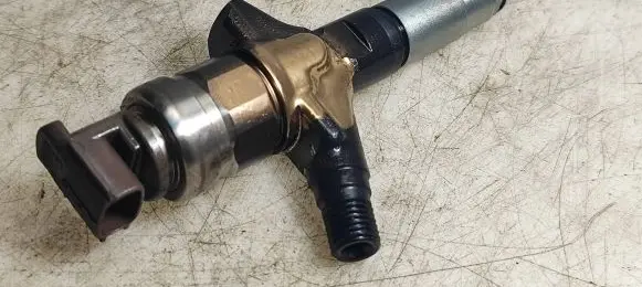 Subaru Legacy Fuel injector 16613AA030
