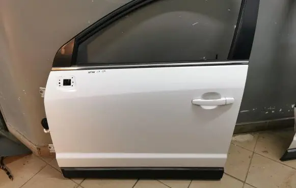 Opel Antara Front door