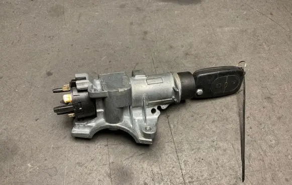 Audi A6 S6 C5 4B Ignition lock 1J0419959