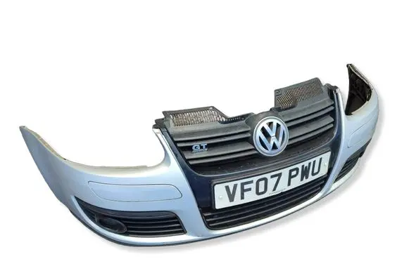 Volkswagen Golf V Front bumper 