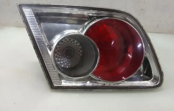 Tailgate rear/tail lights