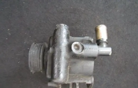 Ford Mondeo MK II Power steering pump