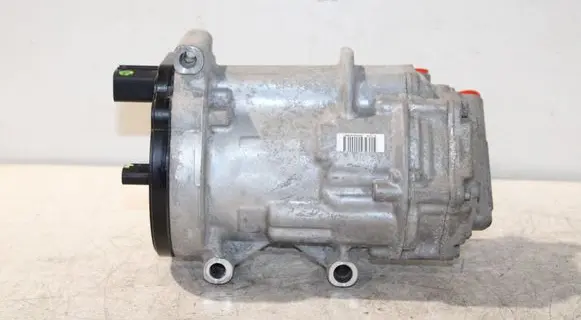 Toyota C-HR I Air conditioning (A/C) compressor (pump) 0424000800 ESBG27C