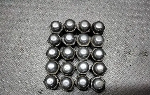 Hyundai Santa Fe Nuts/bolts 