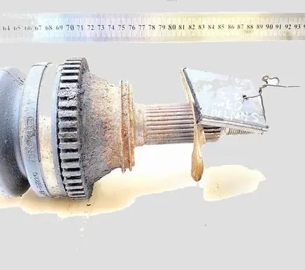 Hyundai Santa Fe Rear driveshaft 496002B010