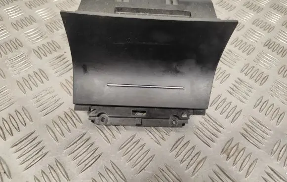 Skoda Octavia Mk2 (1Z) Ashtray (front) 1Z1863077A