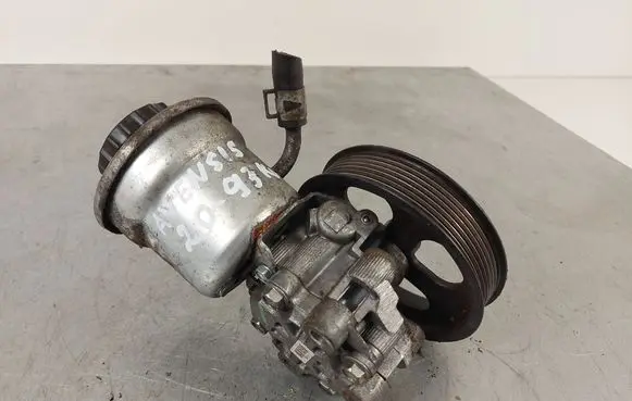 Toyota Avensis T250 Power steering pump 12180 U12