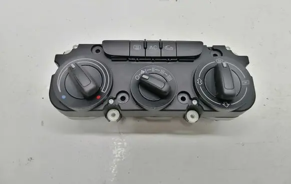 Audi A3 S3 A3 Sportback 8P Climate control unit 8P0820047B