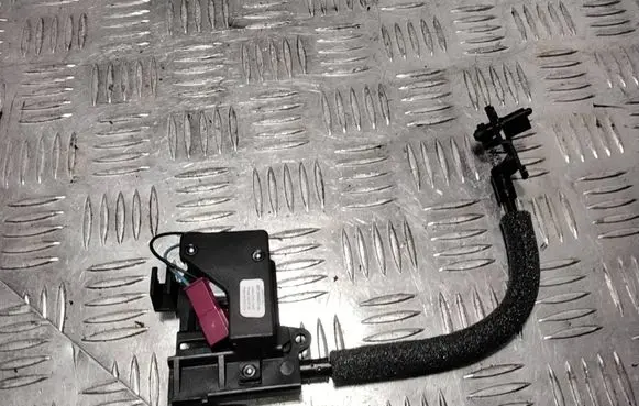 BMW 3 E90 E91 Curtain motor 9918004052