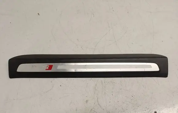Audi Q7 4L Rear sill trim cover 4L0853375E