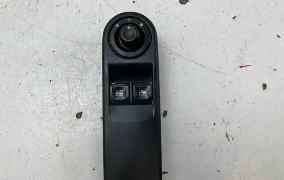 Renault Clio IV Electric window control switch 809612367R