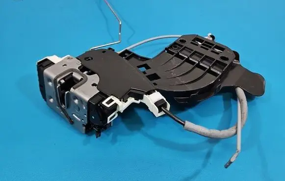 Mercedes-Benz GL X166 Rear door lock A2047302935 IMPRK1573934