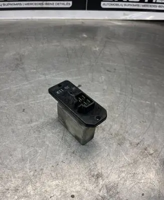 Mercedes-Benz ML W163 Heater blower motor/fan resistor 3B113