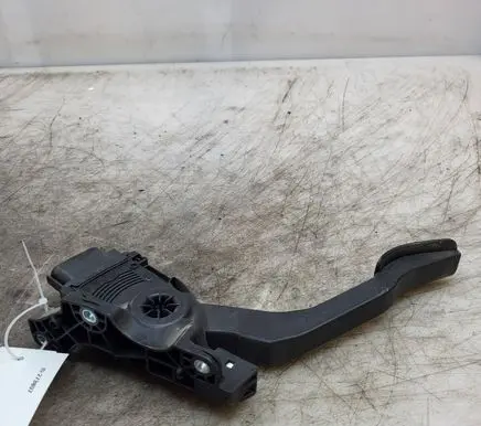 Volvo V60 Accelerator throttle pedal 31329062 6PV01083416