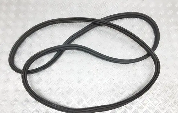 Volvo V40 Trunk rubber seal (body) 
