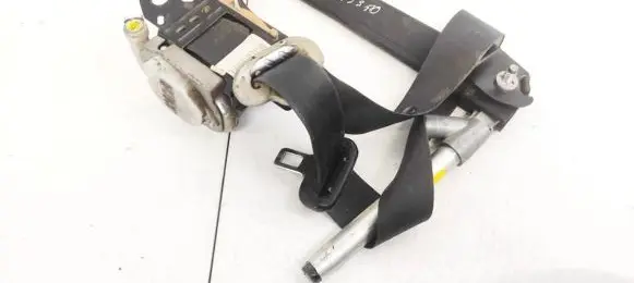 Nissan Note (E11) Front seatbelt