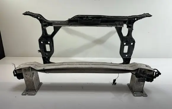 Audi Q5 SQ5 8R Radiator support slam panel 
