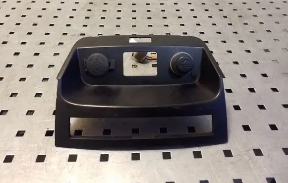 KIA Sorento Cigarette lighter trim 847302P000