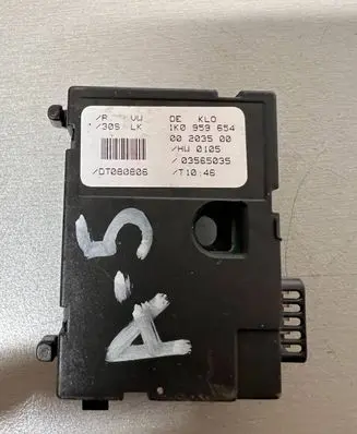 Audi A3 S3 A3 Sportback 8P Steering angle sensor 1K0959654 03585039 00203500