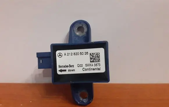 Mercedes-Benz E W212 Airbag deployment crash/impact sensor A2128205026 5WK43873