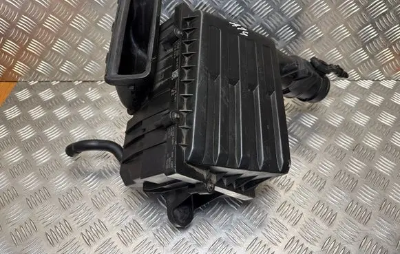 Volkswagen Golf VII Air filter box 5Q0129607S