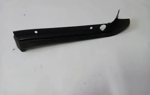Renault Megane III Fender end trim 638219570R