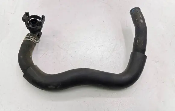 Nissan Juke I F15 Engine coolant pipe/hose