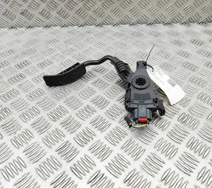 Audi A8 S8 D4 4H Accelerator throttle pedal 4H2723523B