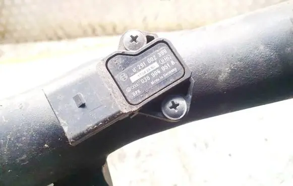 Volkswagen Golf V Air pressure sensor 0281002399 038906051b