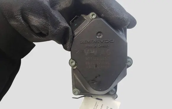 Audi Q5 SQ5 8R Throttle valve 057128063D