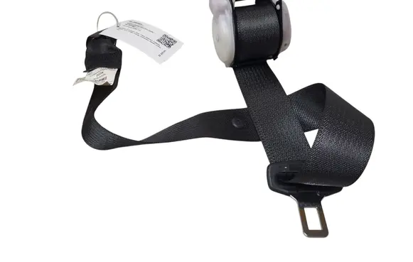 Middle seatbelt (rear)