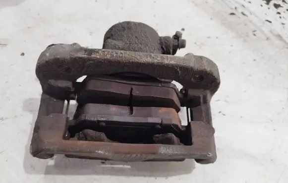 BMW 1 E81 E87 Front brake caliper