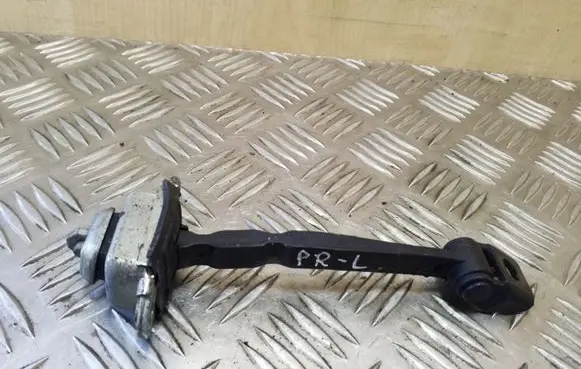 Skoda Octavia Mk2 (1Z) Front door check strap stopper 1Z0837249