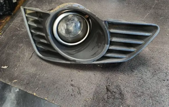 Opel Tigra B Front fog light trim/grill 