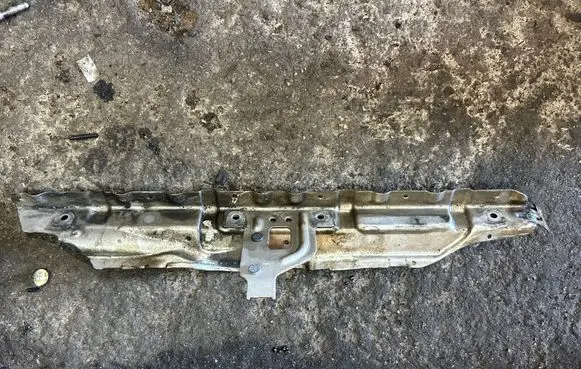 BMW 7 F01 F02 F03 F04 Other engine bay part 758857905