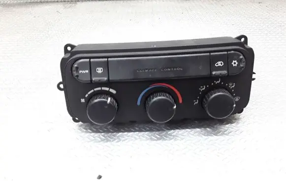 Chrysler Voyager Climate control unit 05005001AH
