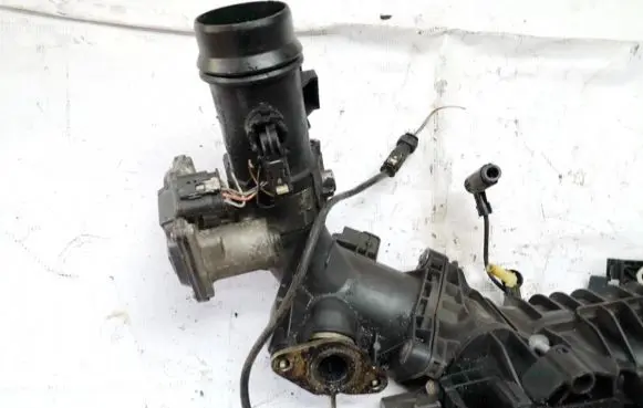 BMW 1 F20 F21 Throttle valve 13547810752 50836903