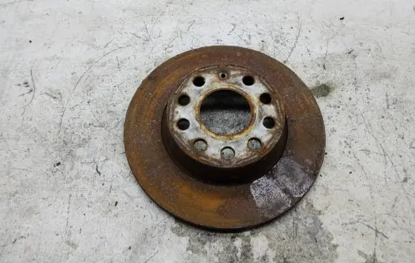 Volkswagen Golf Sportsvan Rear brake disc