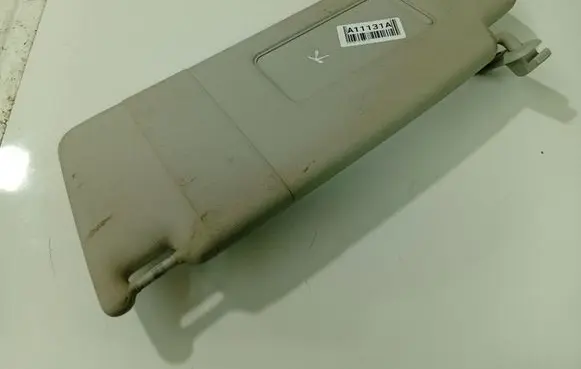 Volkswagen Golf V Sun visor 