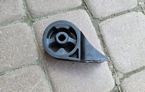 Opel Combo E Muffler mount bracket/holder 9814712580