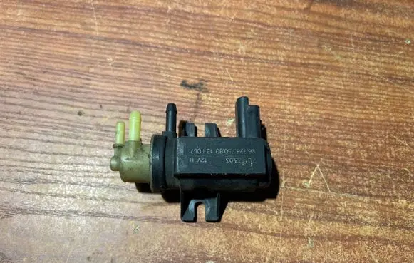 Ford Focus Turbo solenoid valve 70163303 9672875080