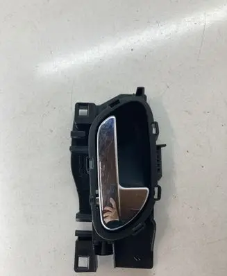 Peugeot 3008 I Front door interior handle 