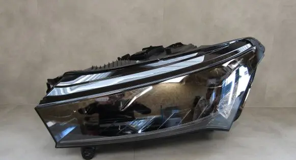 Skoda Enyaq iV Headlight/headlamp 5LB941015A 1EX01477321