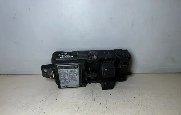 Volvo S40, V40 Fuse module 30889703 0C080667 4972