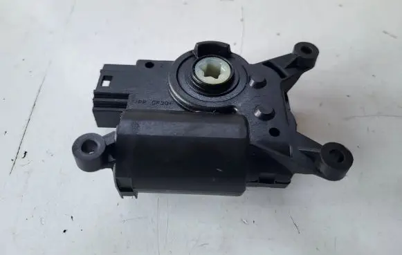 Skoda Octavia Mk3 (5E) A/C air flow flap actuator/motor 5Q0907511K