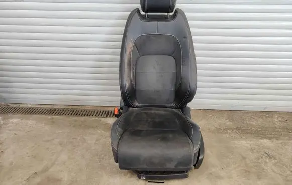 Jaguar F-Pace Front driver seat T2R90655