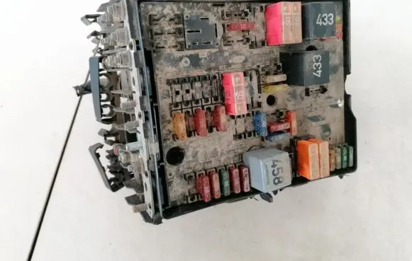 Volkswagen Touran I Fuse box set 1h2010032392